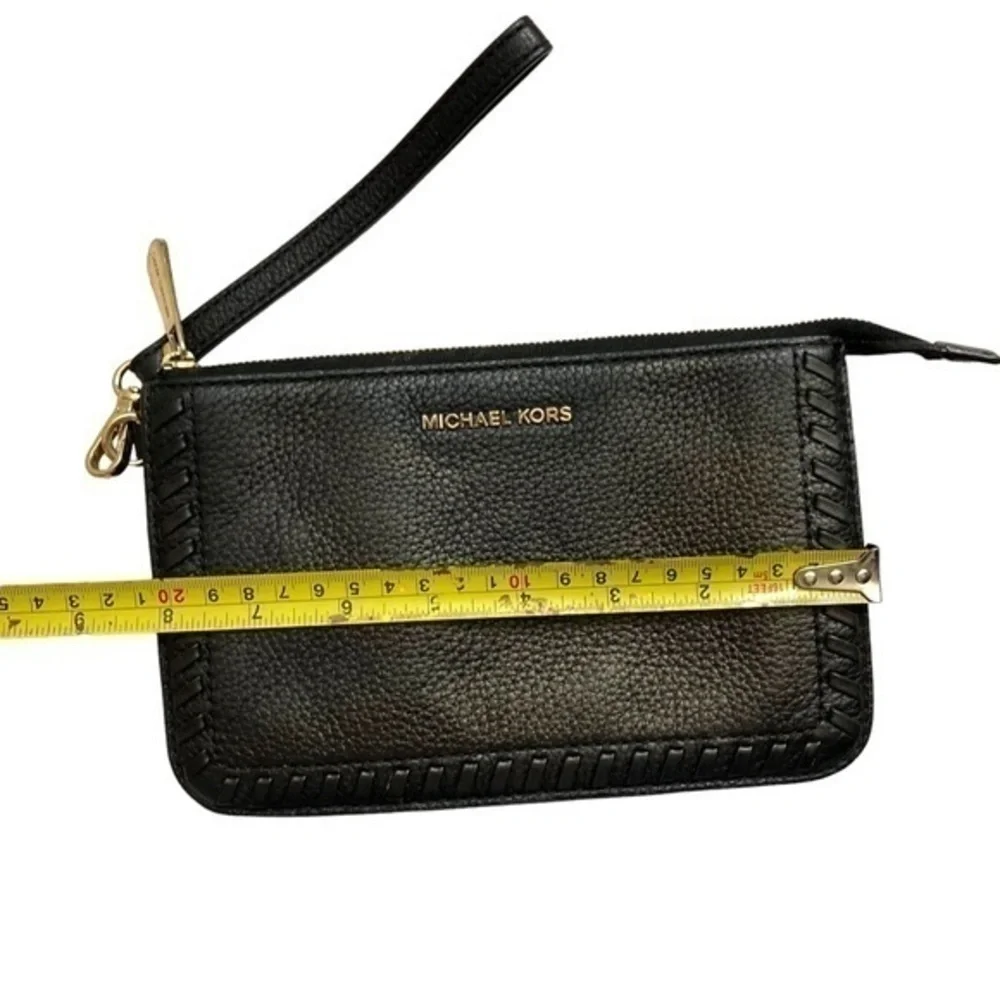 Michael kors black pebbled leather double compartment wristlet bag